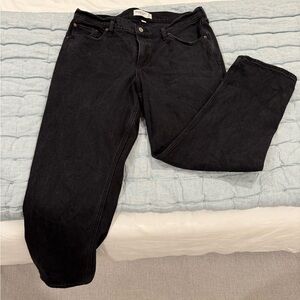 Abercrombie and Fitch, the 90s Straight midrise curve